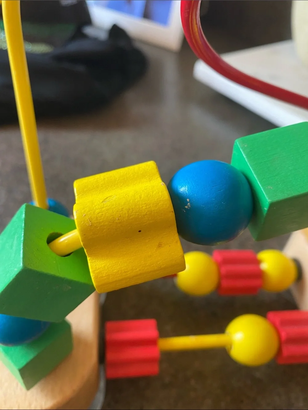 Melissa & Doug Red, Yellow, Blue & Green Bead Maze Activity